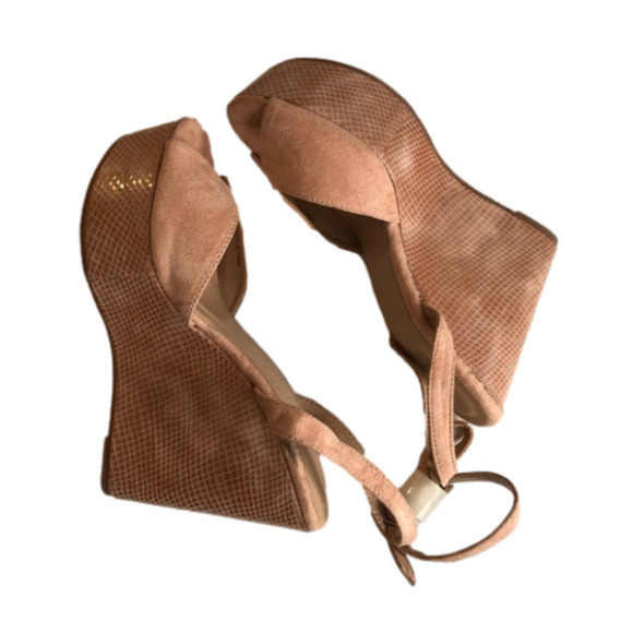 NWOT Chinese Laundry Ellia Wedge Sandal - Picture 2 of 4